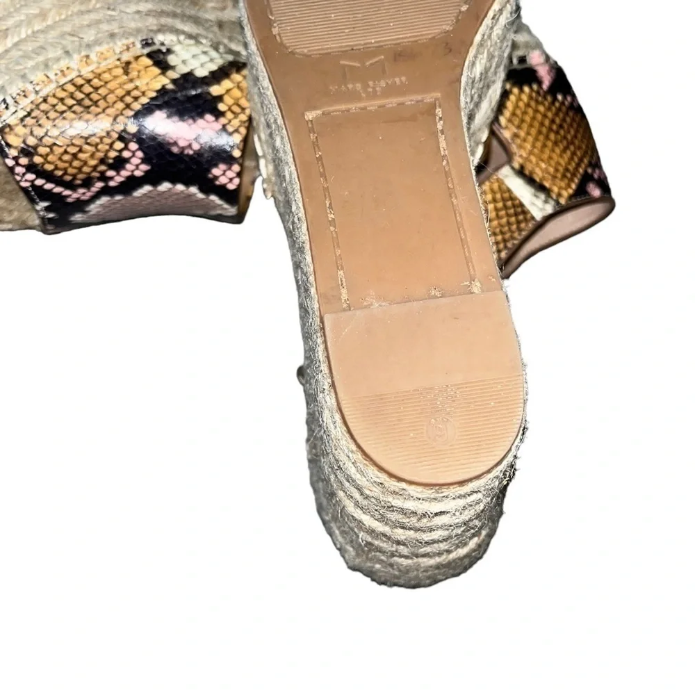 MARC FISHER Snake Wedge 